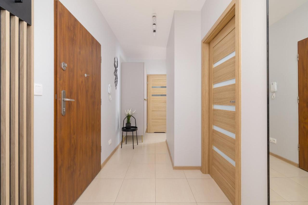 Osiedle Avia Harmonious Apartment With Balcony & Parking Cracow By Renters Prestige Kraków Eksteriør billede