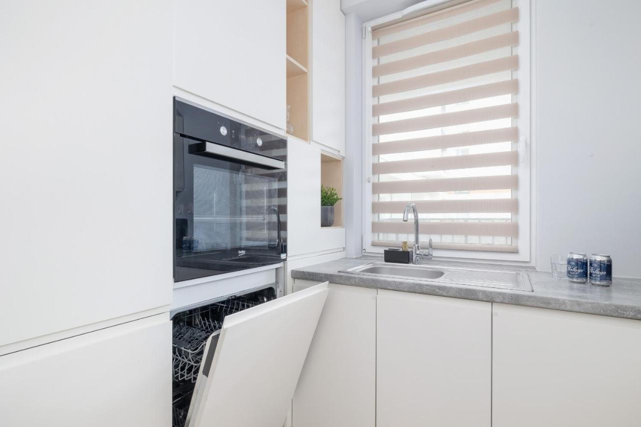 Osiedle Avia Harmonious Apartment With Balcony & Parking Cracow By Renters Prestige Kraków Eksteriør billede